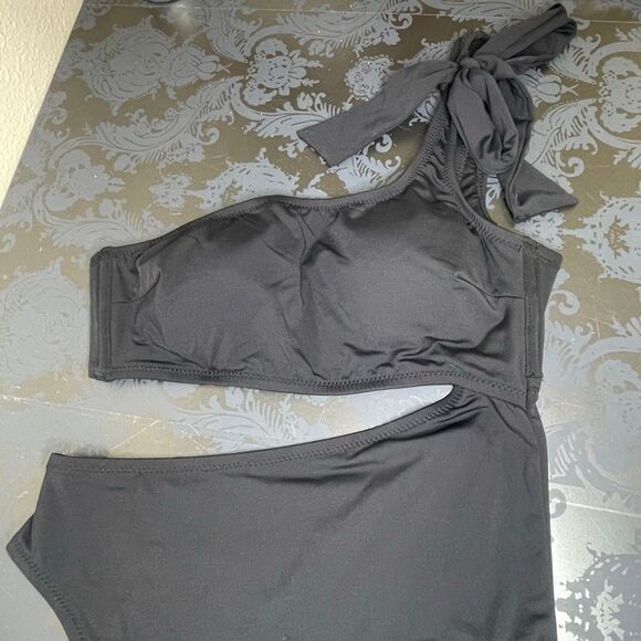 Shade & Shore Women's One Shoulder Bow Cut Out One Piece Swimsuit Black Size Med - Picture 4 of 10